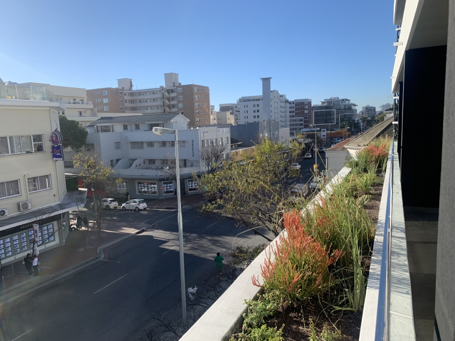 1 Bedroom Property for Sale in Sea Point Western Cape